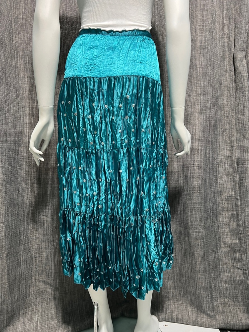 VINTAGE Y2K Avenue Of The Stars Teal Satin Embellished Midi Skirt Whimsigoth MED - Picture 6 of 12